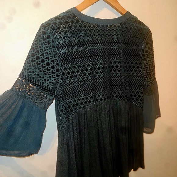 Anthropologie Emerald Green Flowy Top - Picture 3 of 8